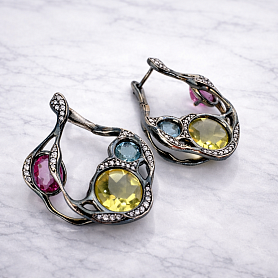 купить Золотые серьги с топазами, хризолитами, аметистами и бриллиантами в Москве