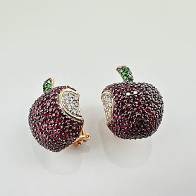 купить Золотые серьги с рубинами и изумрудами в Москве