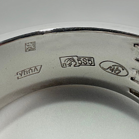 купить Золотое кольцо с природными бриллиантами 1,39 к-т в Москве