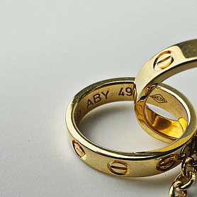 купить Золотой браслет бренда Cartier Love в Москве