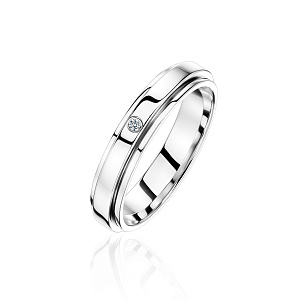 купить Золотое кольцо бренда Piaget Posession 0,02 ct. в Москве