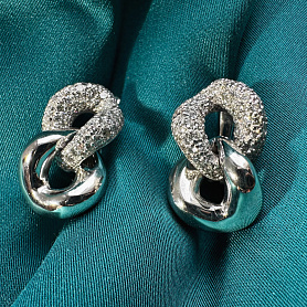 купить Золотые серьги с природными бриллиантами 1,70 карат в Москве