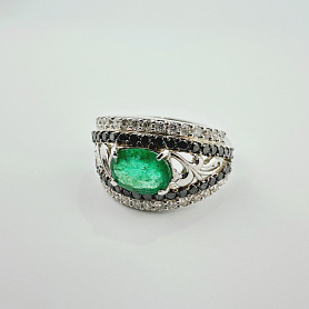 купить Золотое кольцо с изумрудом и бриллиантами 0,56 карат в Москве