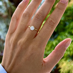 купить Золотое кольцо с природным бриллиантом GIA 0,90 карат в Москве