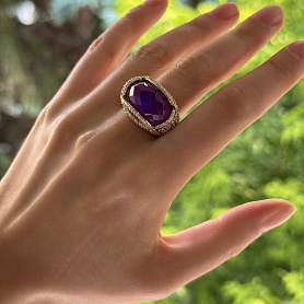 купить Золотое кольцо с бриллиантами и аметистом 18,70 карат в Москве