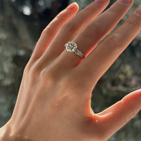 купить Золотое кольцо с природными бриллиантами 2,51 карат  в Москве