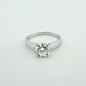 купить Золотое кольцо с природным бриллиантом 1,01 к-т в Москве