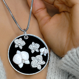 купить Золотая подвеска с бриллиантами, кораллом и ониксом. в Москве