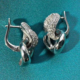 купить Золотые серьги с природными бриллиантами 1,70 карат в Москве