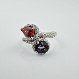 купить Золотое кольцо с шпинелью и сапфиром в Москве