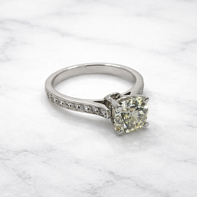 купить Золотое кольцо с бриллиантом 1,16 карат в Москве