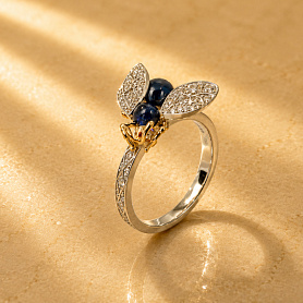 купить Кольцо бренда GARRARD Enchanted Palace Bug в Москве
