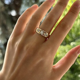 купить Золотое кольцо с природными бриллиантами 0,72 карат в Москве