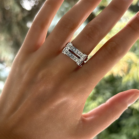 купить Золотое кольцо бренда Adler с бриллиантами в Москве