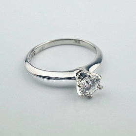 купить Золотое кольцо с природным бриллиантом 0,31 карат в Москве