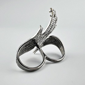 купить Золотое кольцо с природными бриллиантами "Крылья"  в Москве