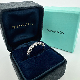купить Кольцо бренда Tiffany&Co. Embrace в Москве