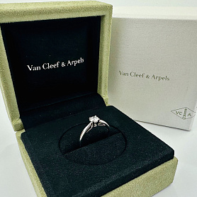 купить Кольцо бренда Van Cleef & Arpels Bonheur Solitaire в Москве