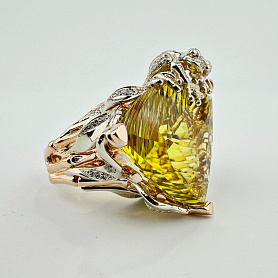 купить Золотое кольцо с цитрином и бриллиантами в Москве