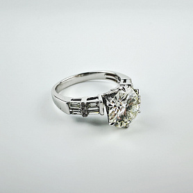 купить Золотое кольцо с природными бриллиантами 2,51 карат  в Москве