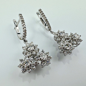 купить Золотые серьги с природными бриллиантами 2,50 карат в Москве