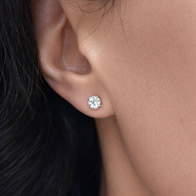 купить Золотые серьги - пусеты с бриллиантами 0,90 к-т в Москве