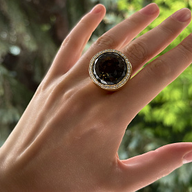 купить Золотое кольцо с топазом и бриллиантами в Москве