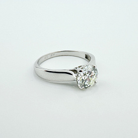 купить Золотое кольцо с природным бриллиантом 1,01 к-т в Москве