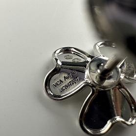 купить Серьги бренда Van Cleef & Arpels Frivole mini в Москве