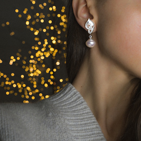 купить Золотые серьги с жемчугом и перламутром в Москве