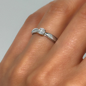 купить Кольцо бренда Tiffany & Co. Harmony 0,21 H/VS1 в Москве