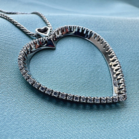 купить Золотая подвеска бренда Damiani Heart в Москве