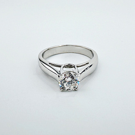 купить Золотое кольцо с природным бриллиантом 0.77 карат в Москве