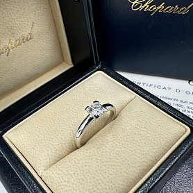купить Кольцо бренда Chopard L'HEURE DU DIAMANT 0,40 ct. в Москве