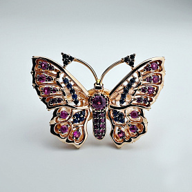 купить Золотое кольцо с сапфирами "Бабочка" в Москве