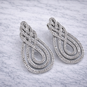 купить Золотые серьги с бриллиантами 1,80 карат в Москве