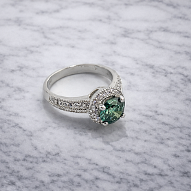 купить Золотое кольцо с бриллиантом 1,05 карат в Москве