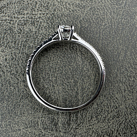 купить Золотое кольцо с природными бриллиантами 0,37 карат Sunlight в Москве