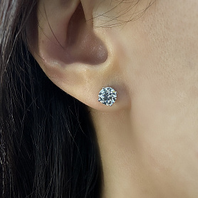 купить Золотые серьги - пусеты с бриллиантами 1,80 карат в Москве