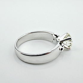 купить Золотое кольцо с природным бриллиантом 1,04 карат в Москве