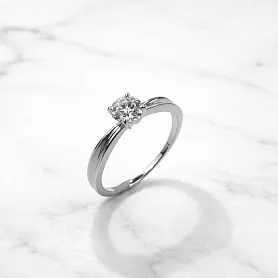 купить Золотое кольцо Alrosa с бриллиантом 0,42 карат в Москве