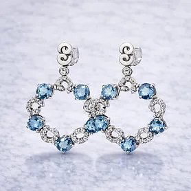 купить Золотые серьги с голубыми топазами и бриллиантами  в Москве