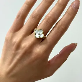 купить Кольцо бренда Van Cleef & Arpels Vintage Alhambra в Москве