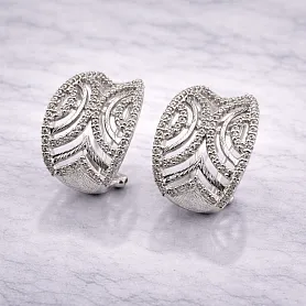 купить Золотые серьги с природными бриллиантами 0,84 карат в Москве