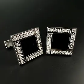 купить Золотые запонки бренда Bvlgari в Москве