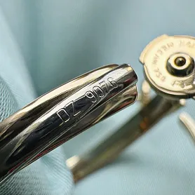 купить Серьги бренда Cartier Trinity в Москве
