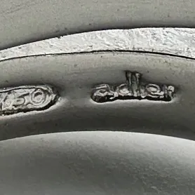 купить Золотое кольцо бренда Adler с бриллиантами в Москве