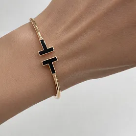 купить Браслет бренда Tiffany&Co. T Wire Onyx 64028685 в Москве