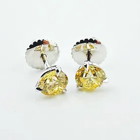 купить Золотые серьги - пусеты с бриллиантами 1,52 карат в Москве