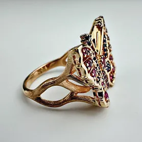 купить Золотое кольцо с сапфирами "Бабочка" в Москве